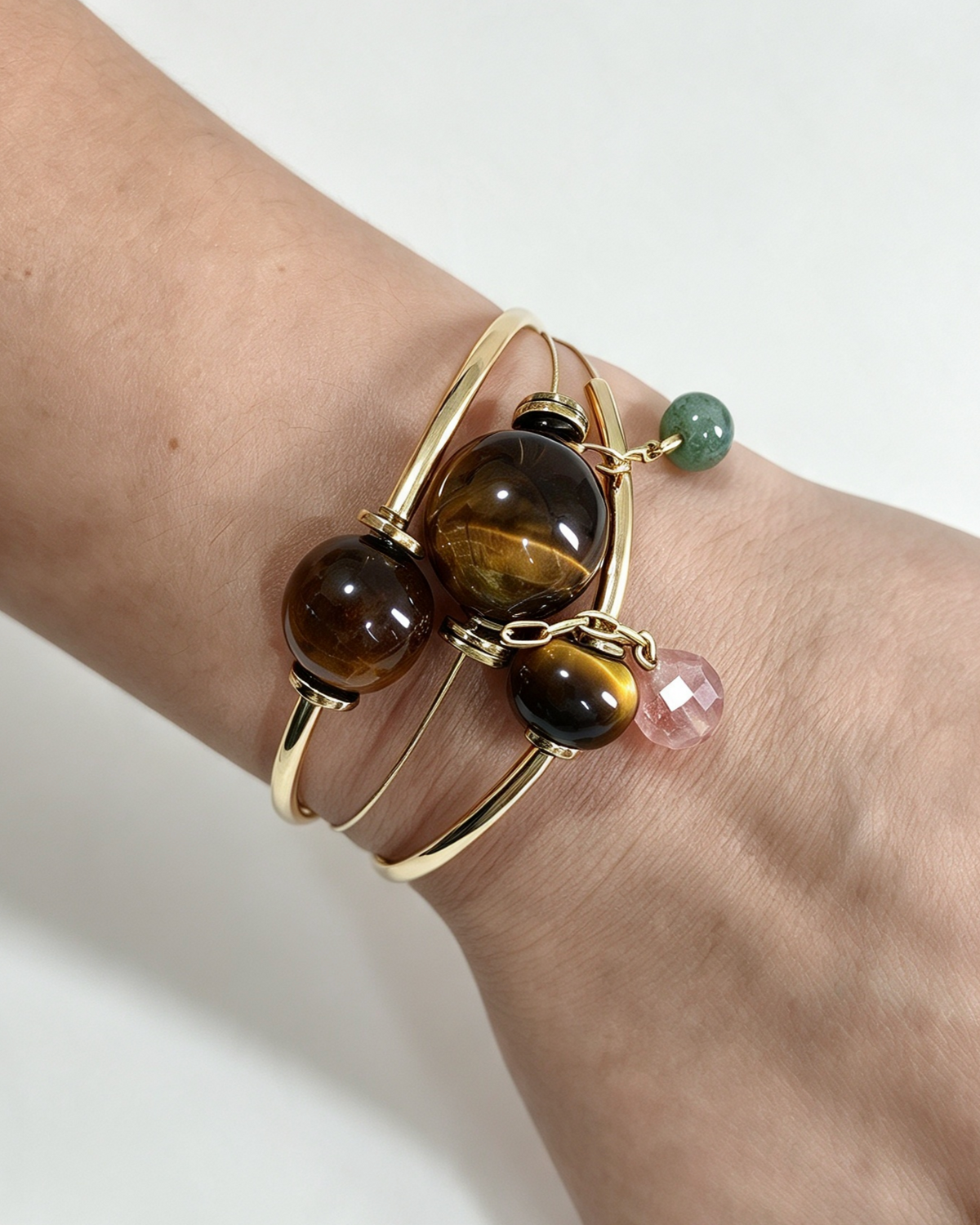 Bracelete Flora mix de Pedras, Madrepérolas e metais banhados em ouro 1