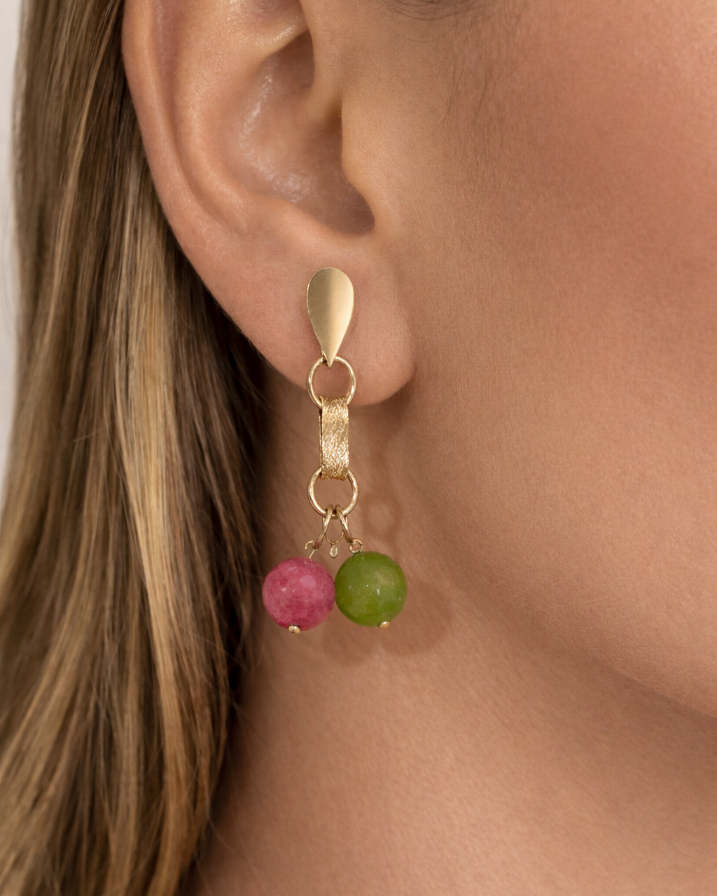 Brinco Lyla esferas de Jade limão, Jade Pink e metais banhados em ouro 1