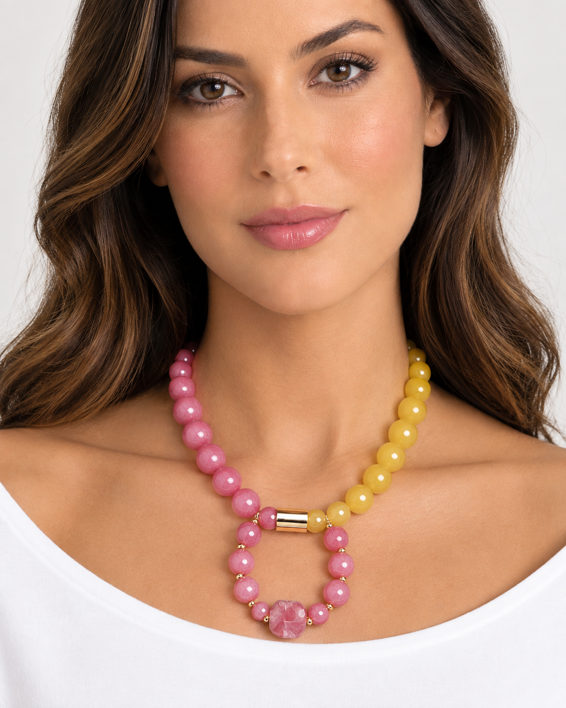 Colar acervo Paula aro pedras Jade Pink, Jade Limão  e metais banhados em ouro 1