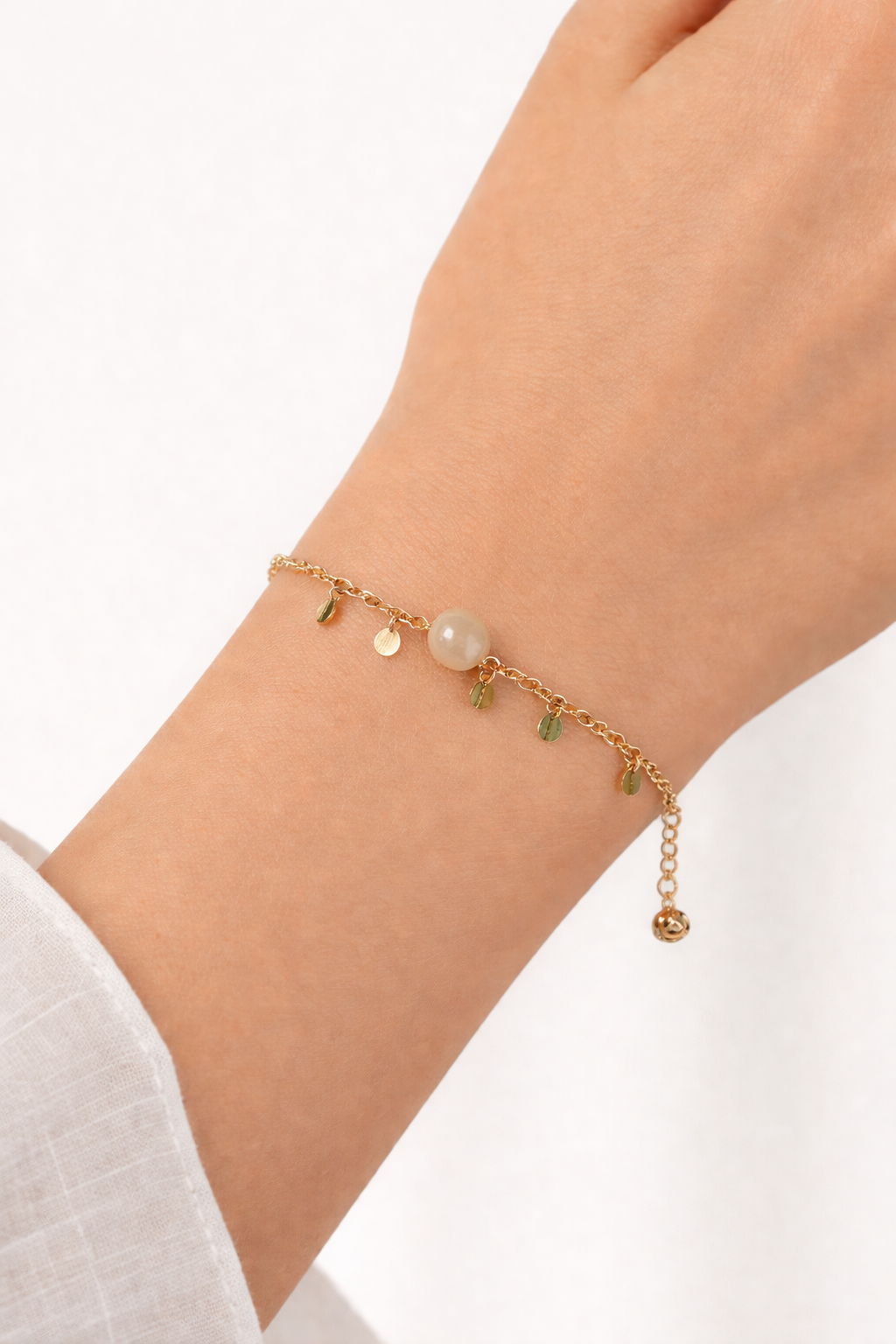 Pulseira Moss Muranos cor Nude e metais banhados em ouro 1