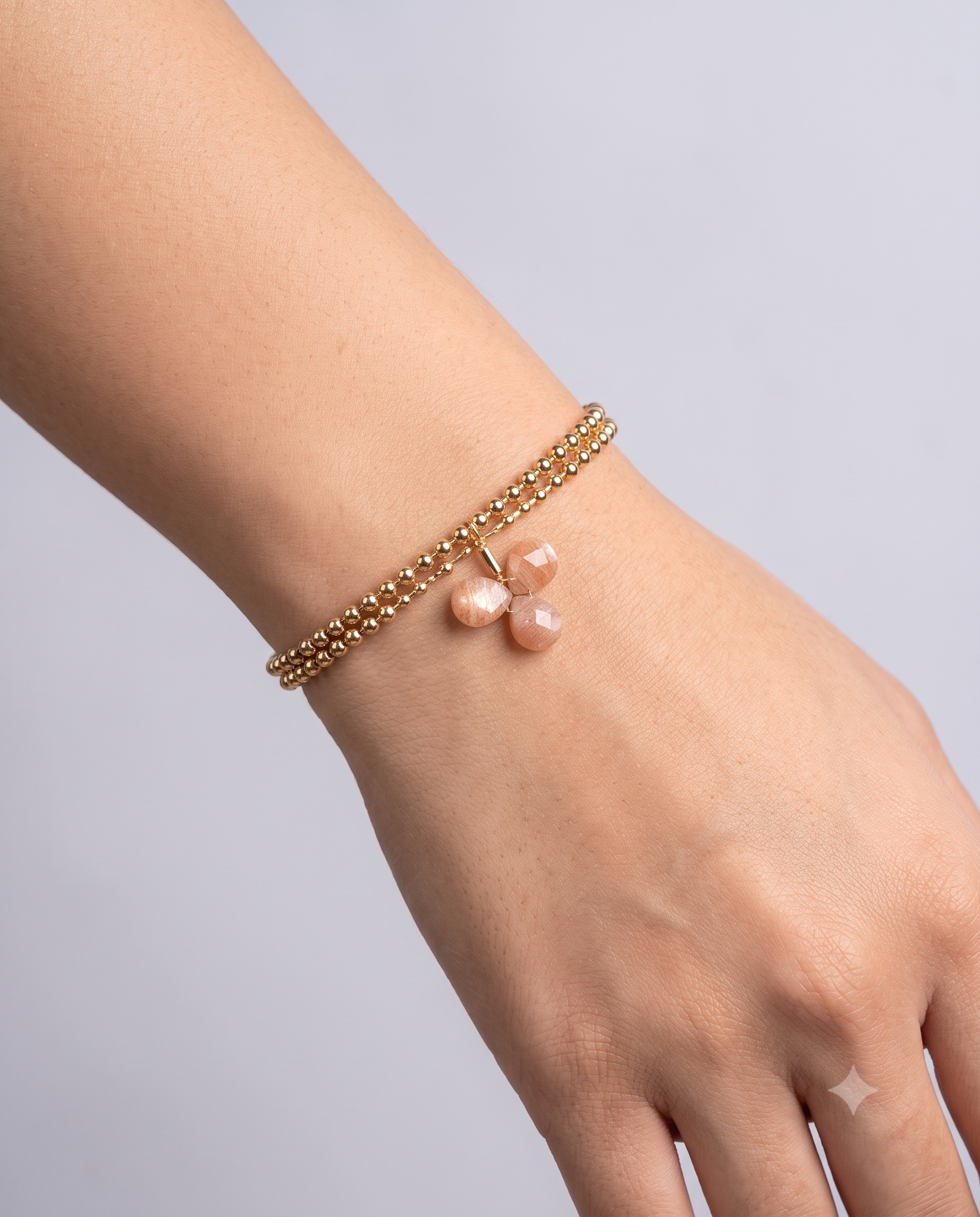Pulseira Callie pedra JadeGoiaba e metais banhados em ouro 1