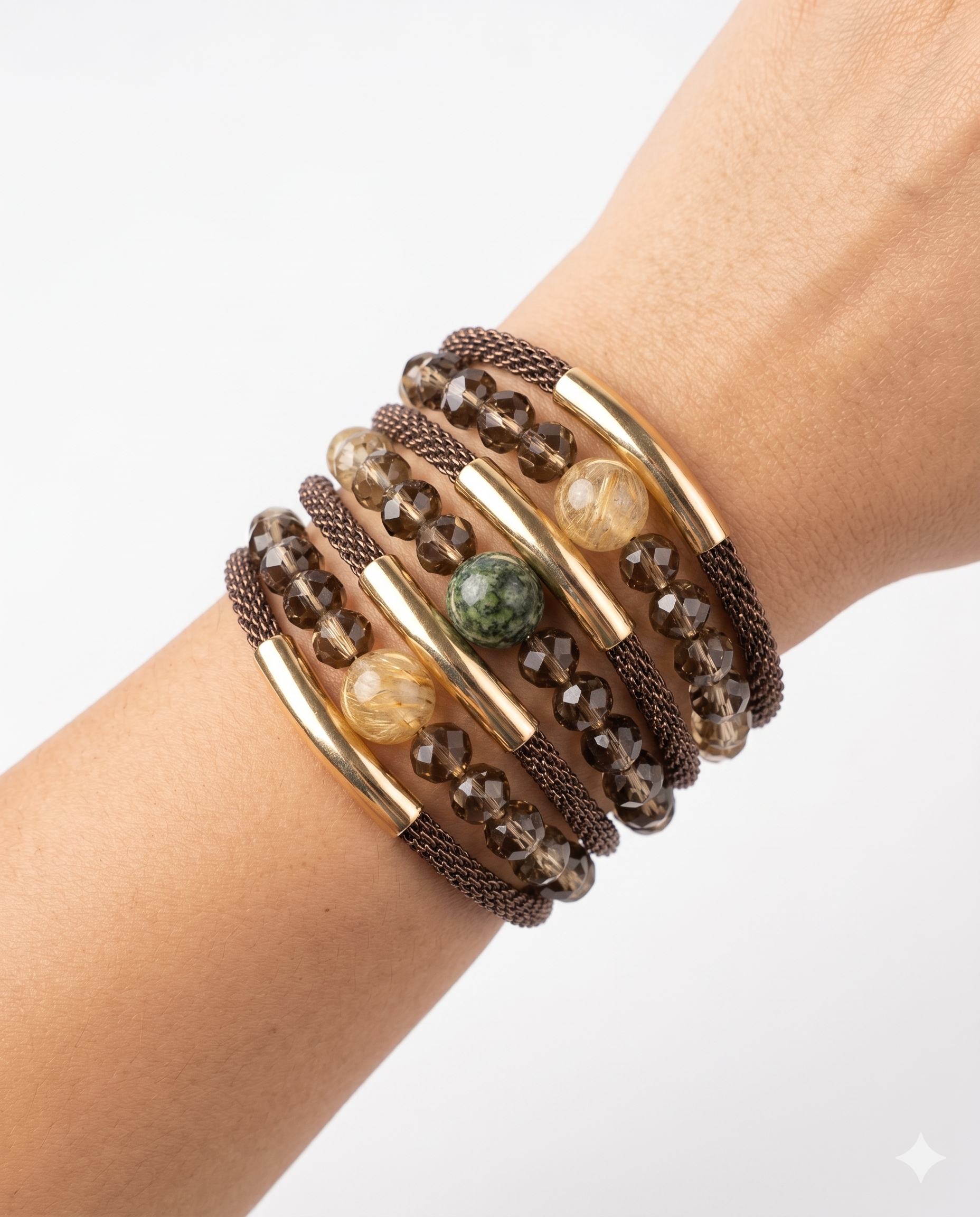 Bracelete Micaela pedra jaspe verde, quartzo rutilo, cristais, malha em alumínio e metais banhados a ouro 1