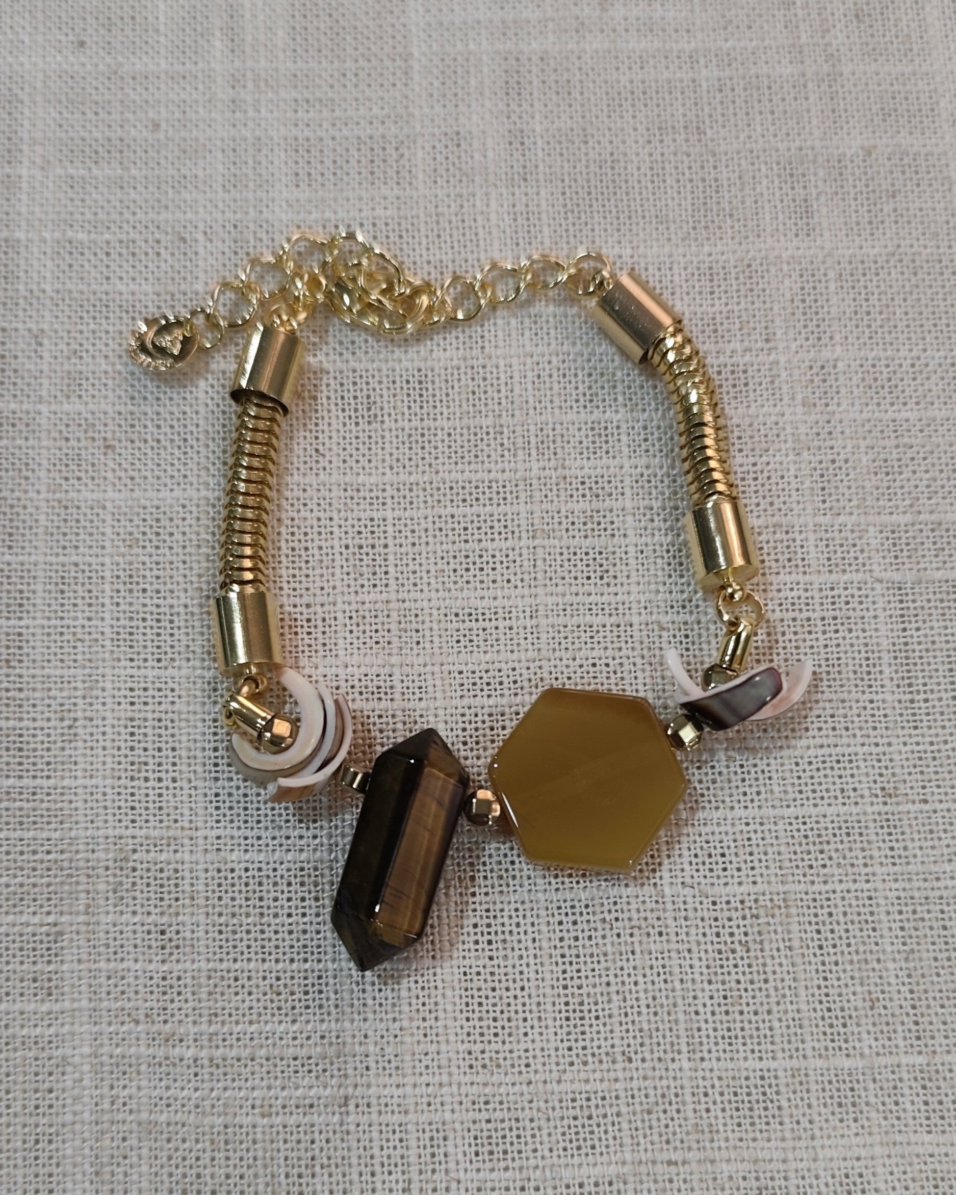 Pulseira Palmer Ágata amarela, Olho de tigre, madrepérolas e metais banhados em ouro 2