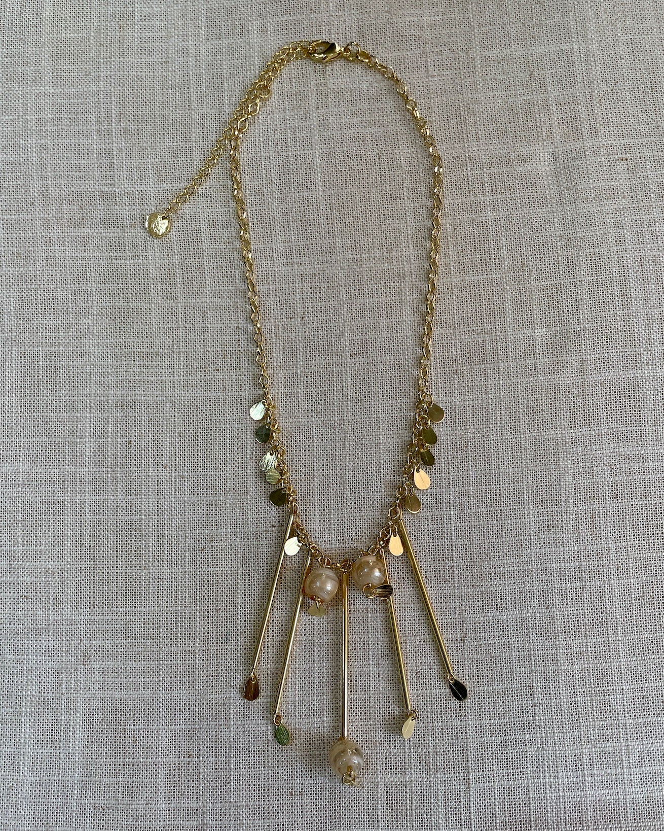 Colar Moss Muranos cor Nude e metais banhados em ouro 2