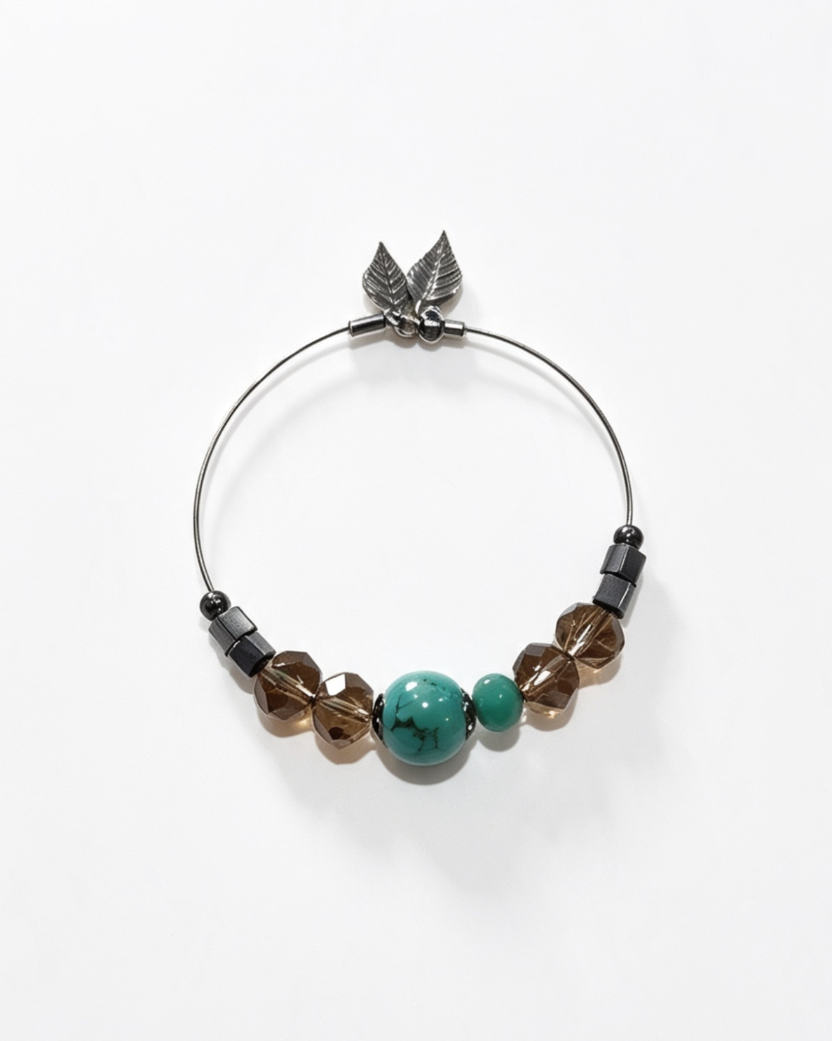 Pulseira Millie aro cristais, howlita verde e metais banhados em grafite 2