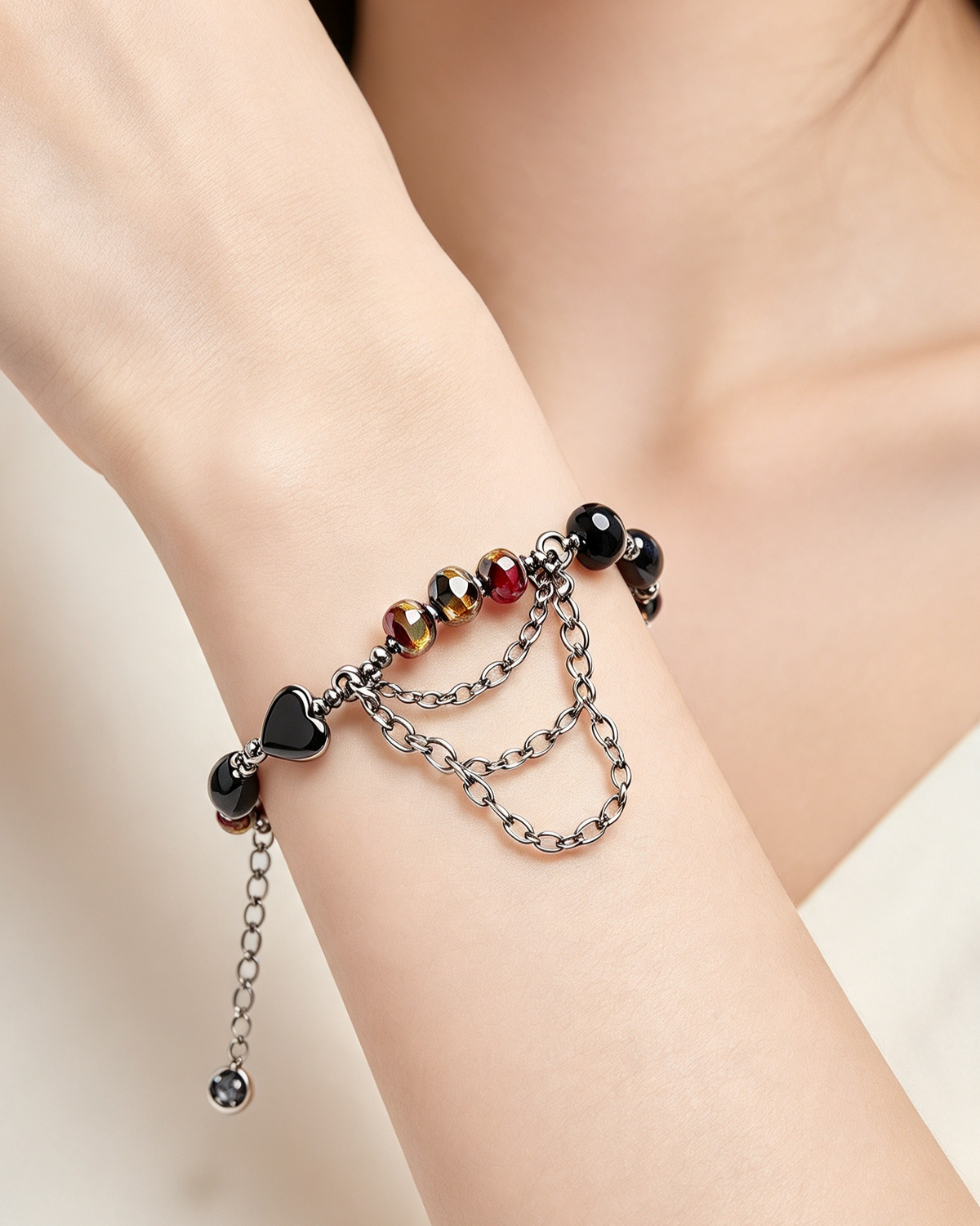 Pulseira Farah pedras Lápis Lazuli, Hematitias, Ônix e metais banhados em grafite 1