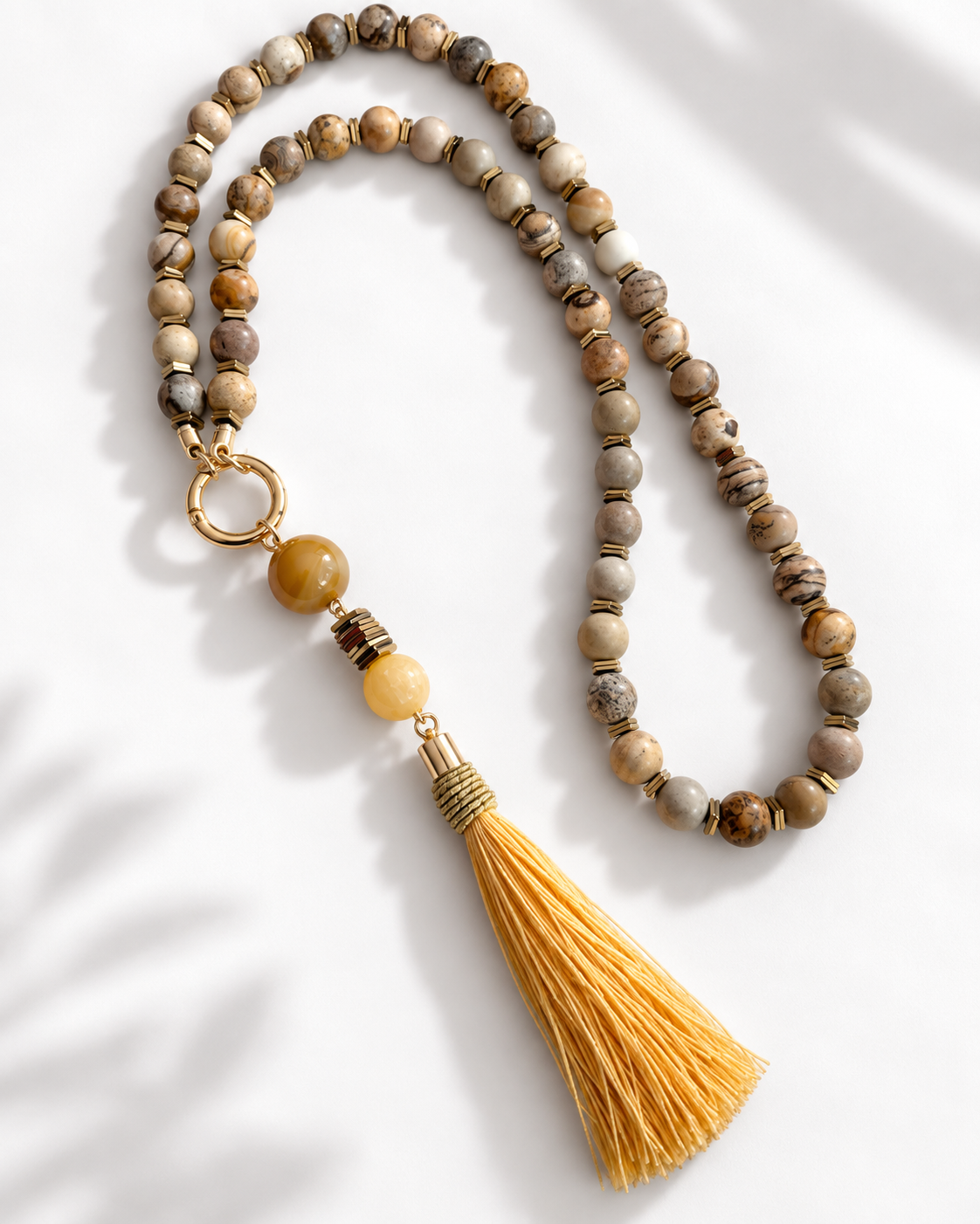 Colar acervo Paula Tassel Amarelo, esferas de Jaspe Madeira, Ágata Amarela e metais banhados em ouro 2