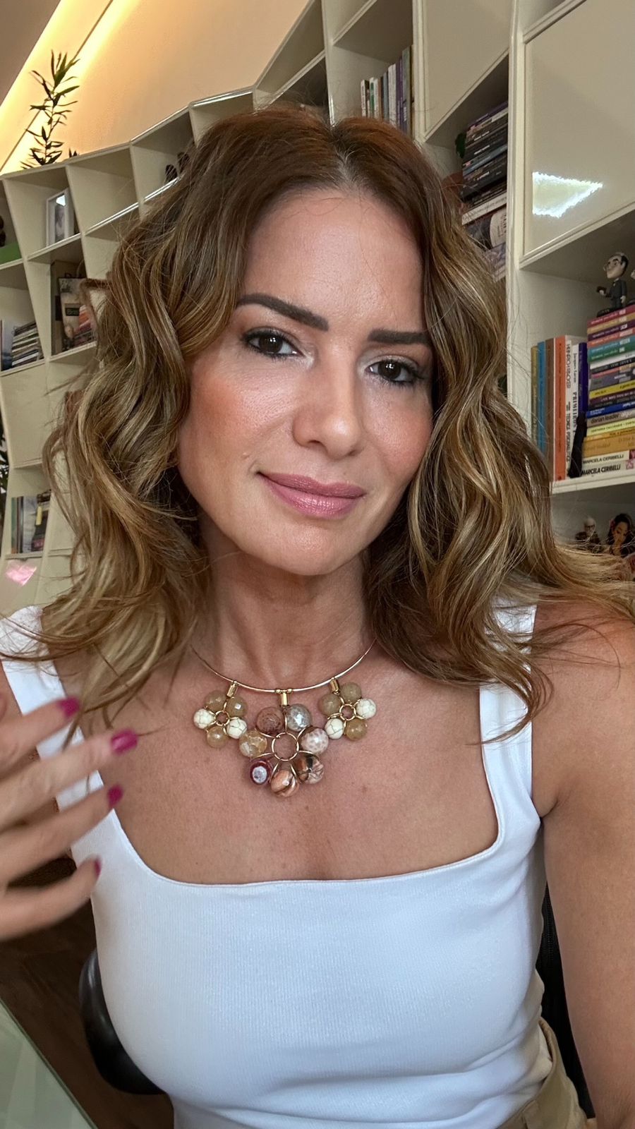 Colar Enlace aro pedras Ágata de fogo, Rutilo dourado e Howlita branca banhado em ouro 2